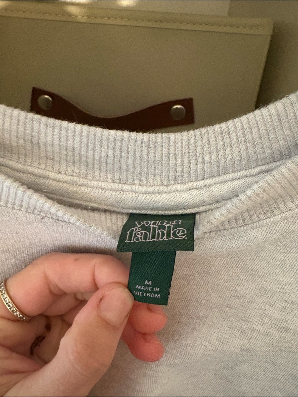 Women’s grey crew neck - Picture 2 of 3